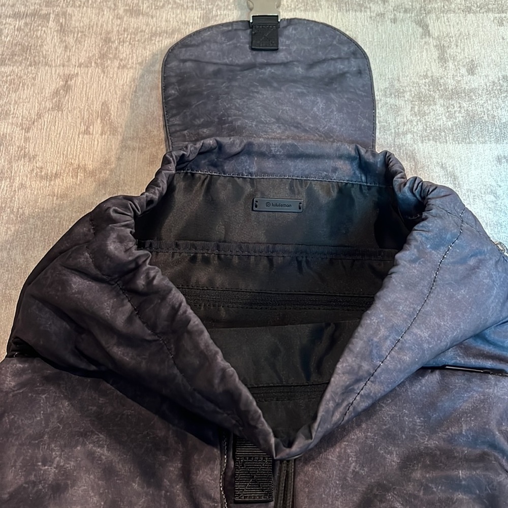 Lululemon Carry Onward Rucksack Backpack NWOT - Picture 10 of 15